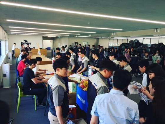 인천 전자랜드 농구단이 최근 부산 고려제강 본사(KISWIRE CENTER)를 방문했다.