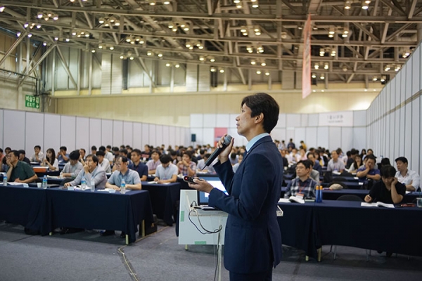 ‘제10회 국제코팅접착필름산업대전’에서는 기술 세미나와 전문 컨퍼런스 등 3일간 130개 부대행사 프로그램이 개최될 예정이다. (사진=(주)메쎄이상)