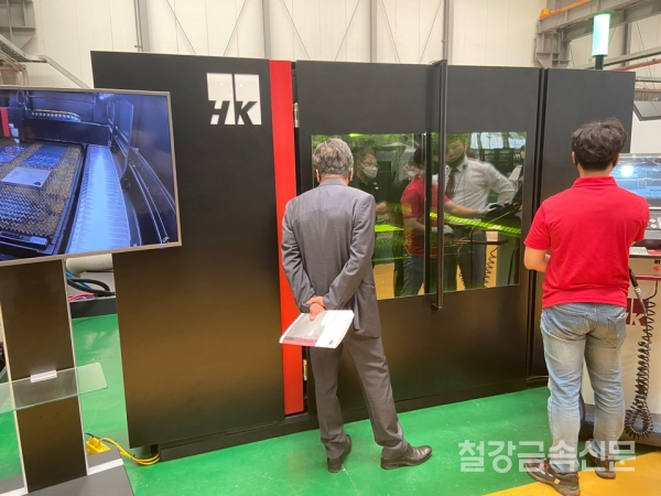 HK의 RS3015 가공설비