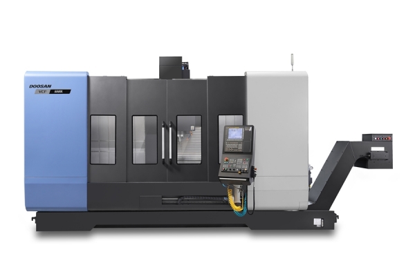 두산공작기계의 다목적 컬럼 무빙 수직형 머시닝센터 ‘VCF 5500L’. (사진=두산공작기계)