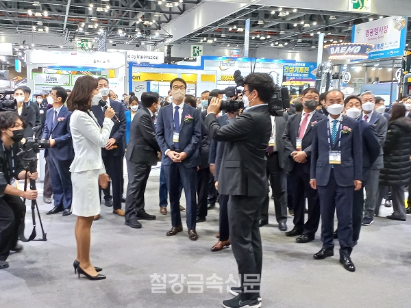 ‘제11회 한국국제건설기계전’ 행사장 투어. (사진=철강금속신문)