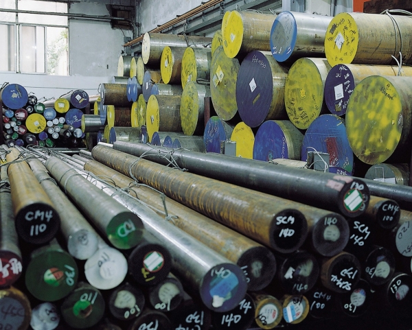 4분기 자동차산업 부진과 물류 차질 등으로 수요가 둔화되면서 탄소강 가격은 보합 수준을 유지하고 있다.