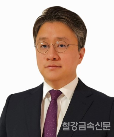 네이처 커뮤니케이션스 게재 논문 공동 교신저자인 배규열 포스코 수석연구원. 포스코 제공.