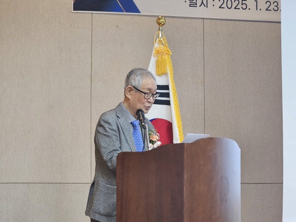 ▲장석기 이사장이 개회사를 전하고 있다.