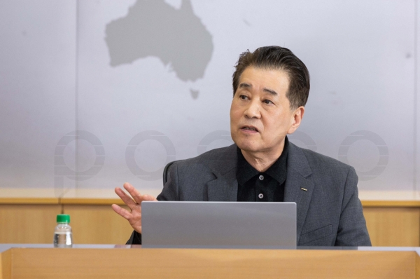 포스코그룹 장인화 회장이 지난해 3월 열린 그룹기술전략회의를 주재하고 있다. 포스코홀딩스