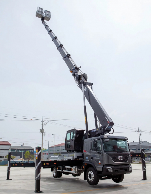 SSAB의 고장력강 ‘Strenx 960 Plus’를 적용한 한신의 고소작업차. (사진=SSAB)