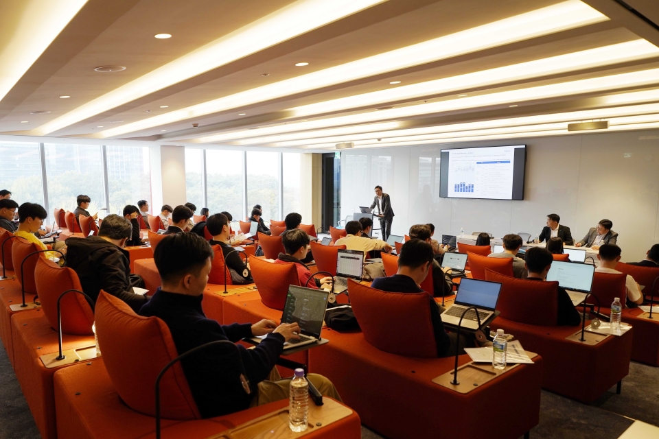 대한전선이 3분기 기업설명회를 진행하고 있다.