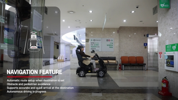 로봇융합연구원이 개발한 의료용 스마트 스쿠터는 목적지 설정 시, 자동으로 경로를 생성하여 자율주행이 가능하다. (사진=로봇융합연구원)