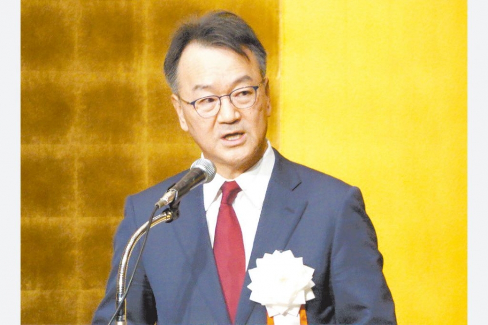 일본철강연맹 이마이 마사카 회장(일본제철 사장)이 2026년 신년 인사회에서 신년사를 전하고 있다/사진 일본산업신문