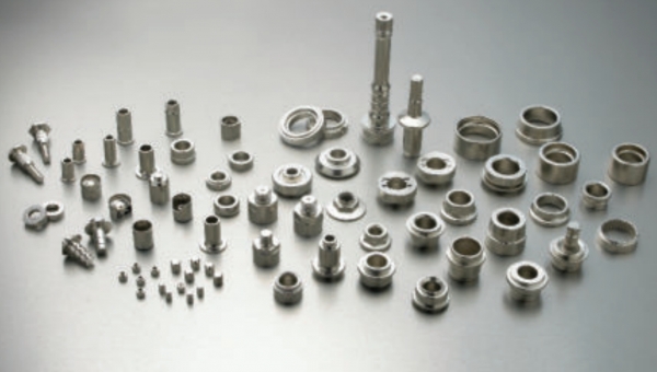 최근 자동차업계가 CHQ선재와 파스너 구매정책을 변경한다는 소문에 선재 및 파스너업계는 긴장감이 높아지고 있다. 사진은 케이피에프의 자동차용 파스너. (사진=케이피에프)