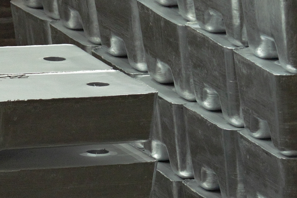 영풍 석포제련소 주조공장 아연괴/영풍 제공